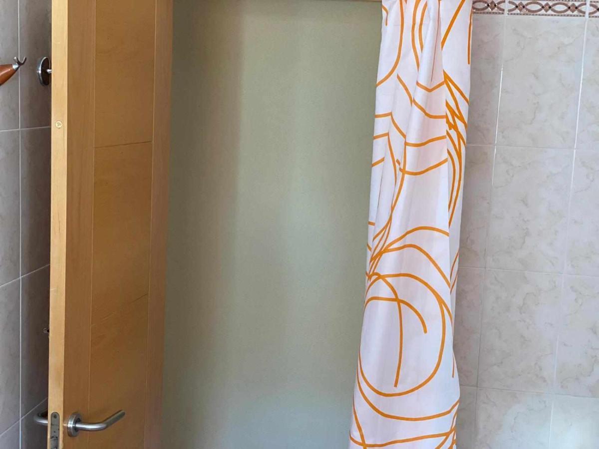 Alojamento de Acomodação e Pequeno-almoço Residencia 12 Octubre *