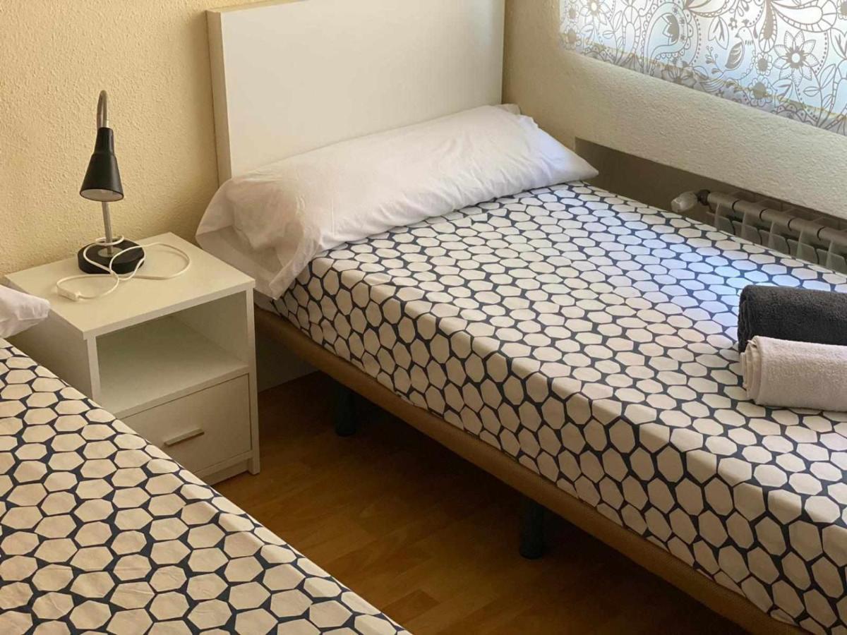 Alojamento de Acomodação e Pequeno-almoço Residencia 12 Octubre