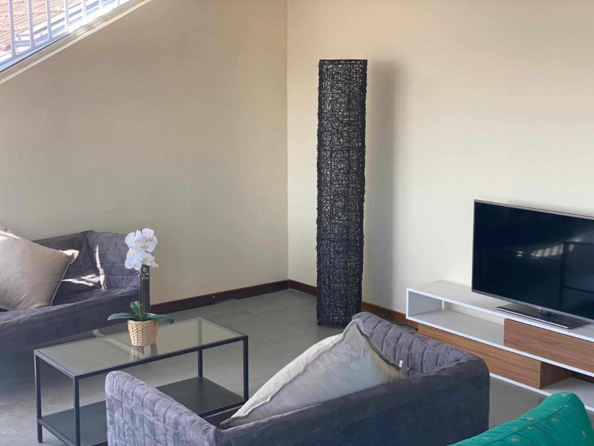 Residencia 12 Octubre Alojamento de Acomodação e Pequeno-almoço *