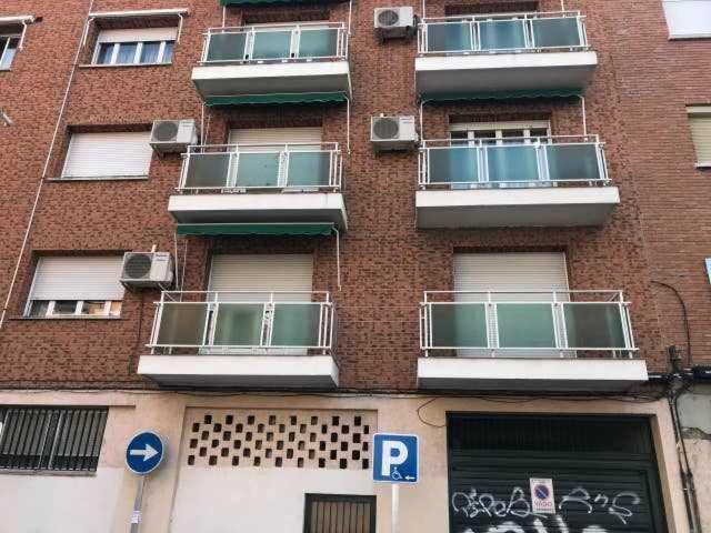 Residencia 12 Octubre Couette-café *